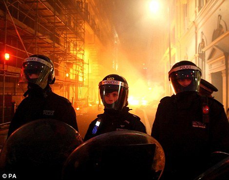 London_Riots_7